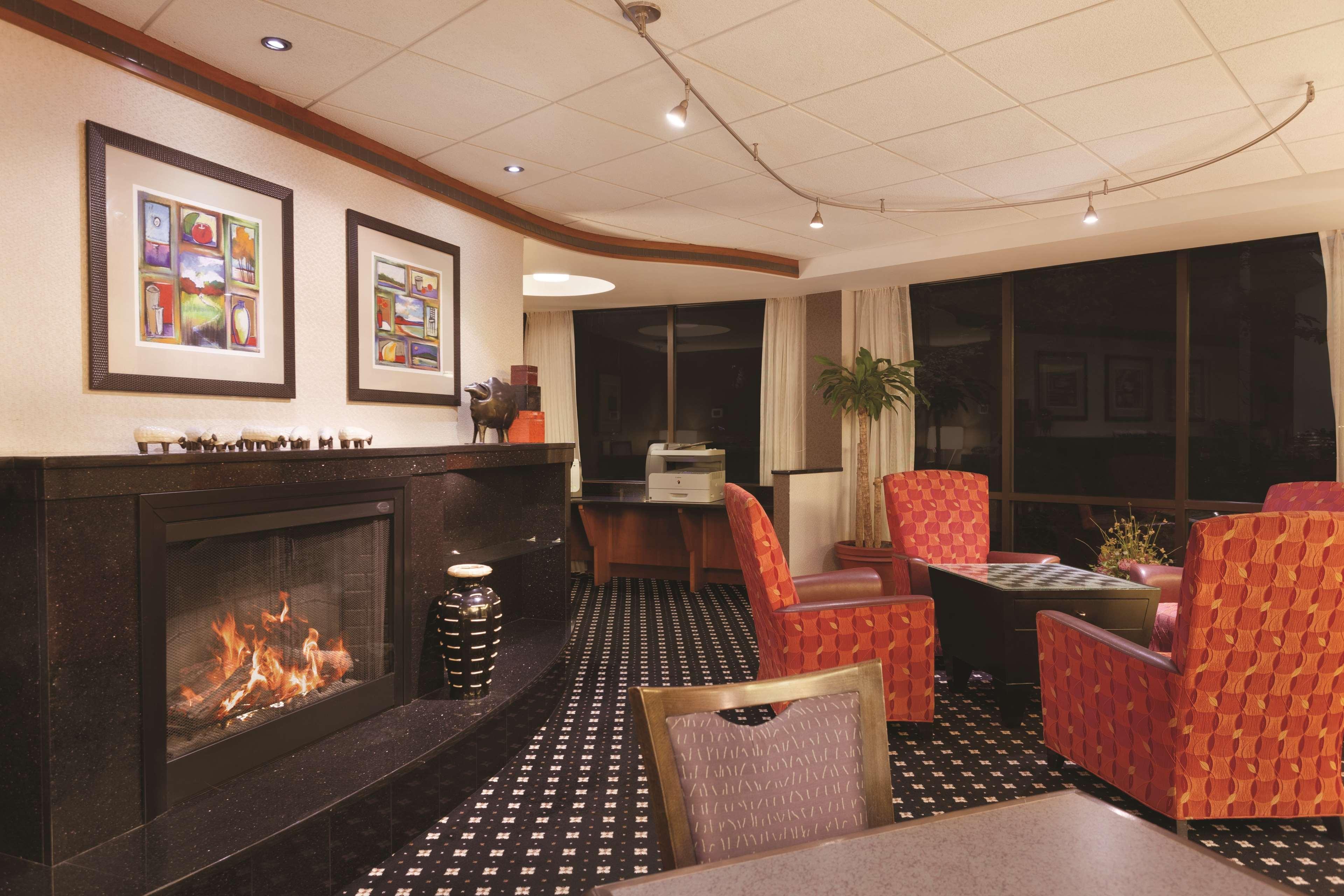 Hampton Inn Lancaster Fertility Bagian luar foto