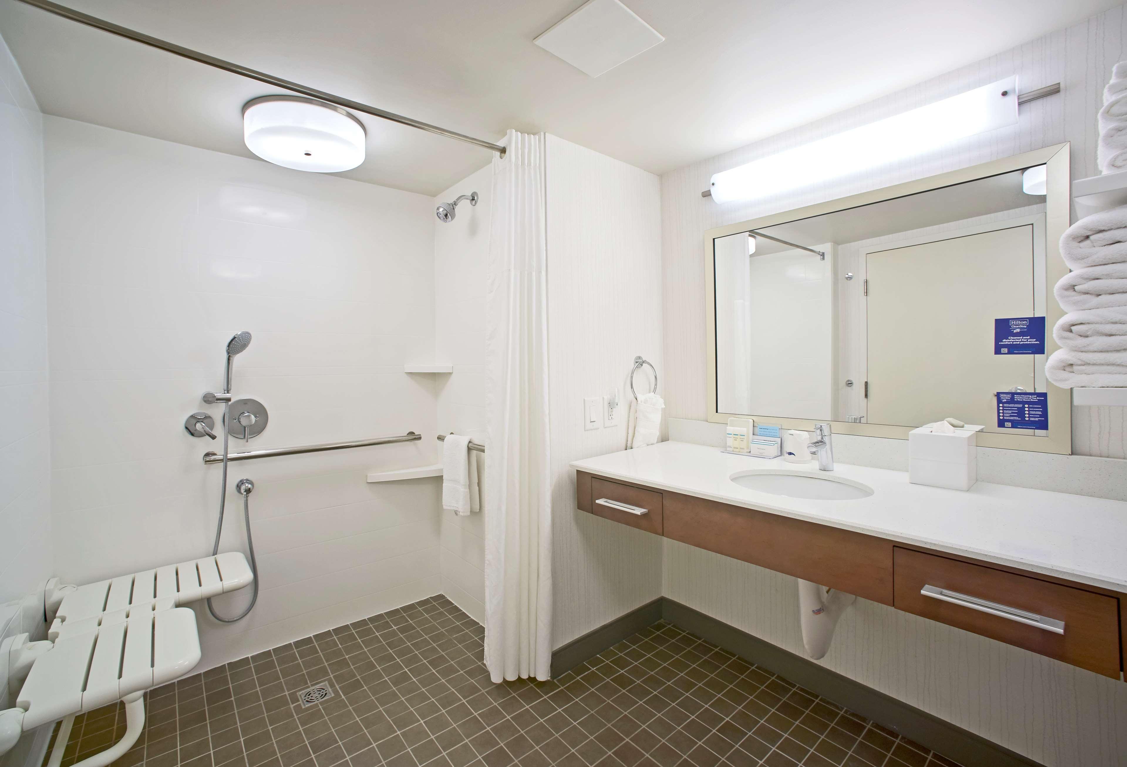 Hampton Inn Lancaster Fertility Bagian luar foto