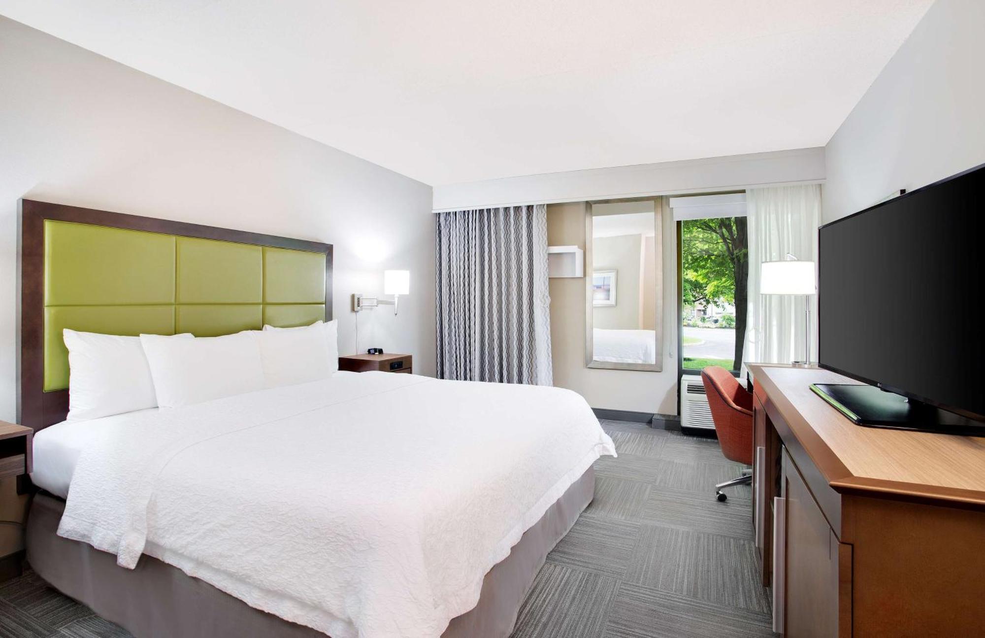 Hampton Inn Lancaster Fertility Bagian luar foto