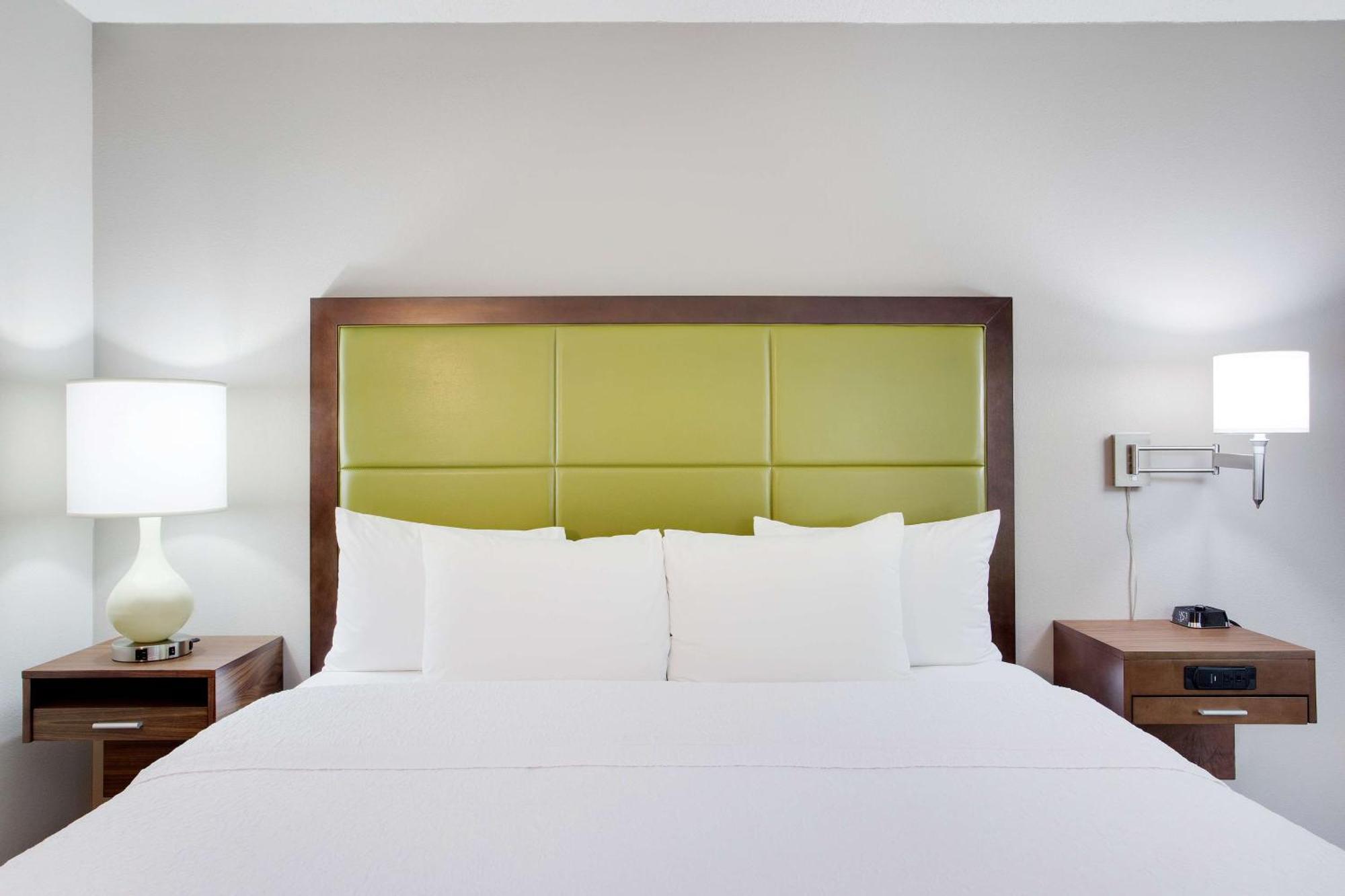 Hampton Inn Lancaster Fertility Bagian luar foto