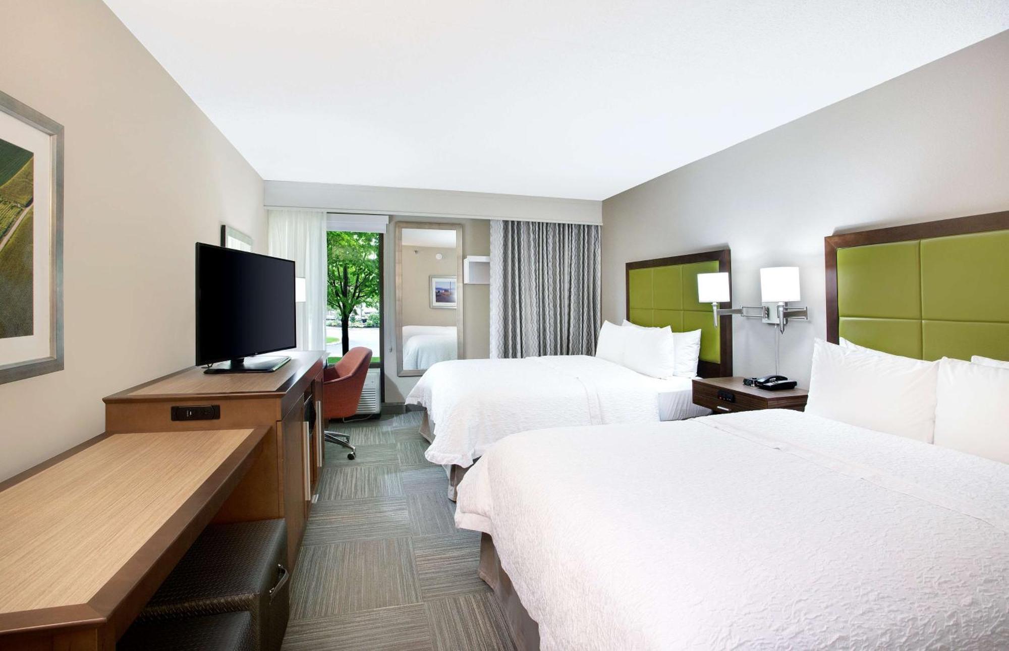 Hampton Inn Lancaster Fertility Bagian luar foto