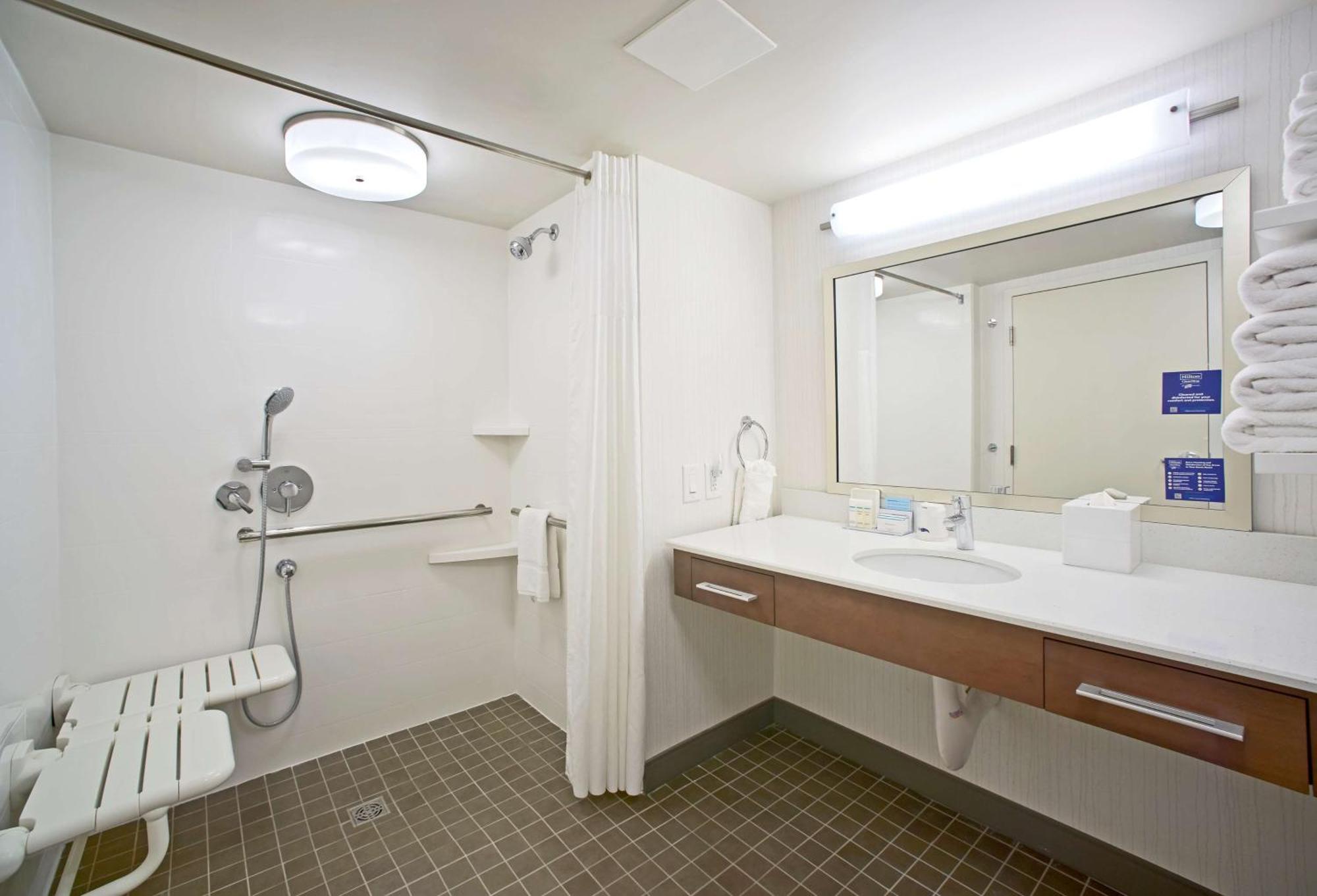 Hampton Inn Lancaster Fertility Bagian luar foto