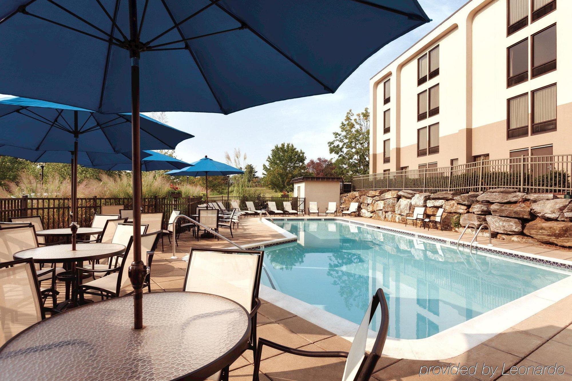 Hampton Inn Lancaster Fertility Bagian luar foto