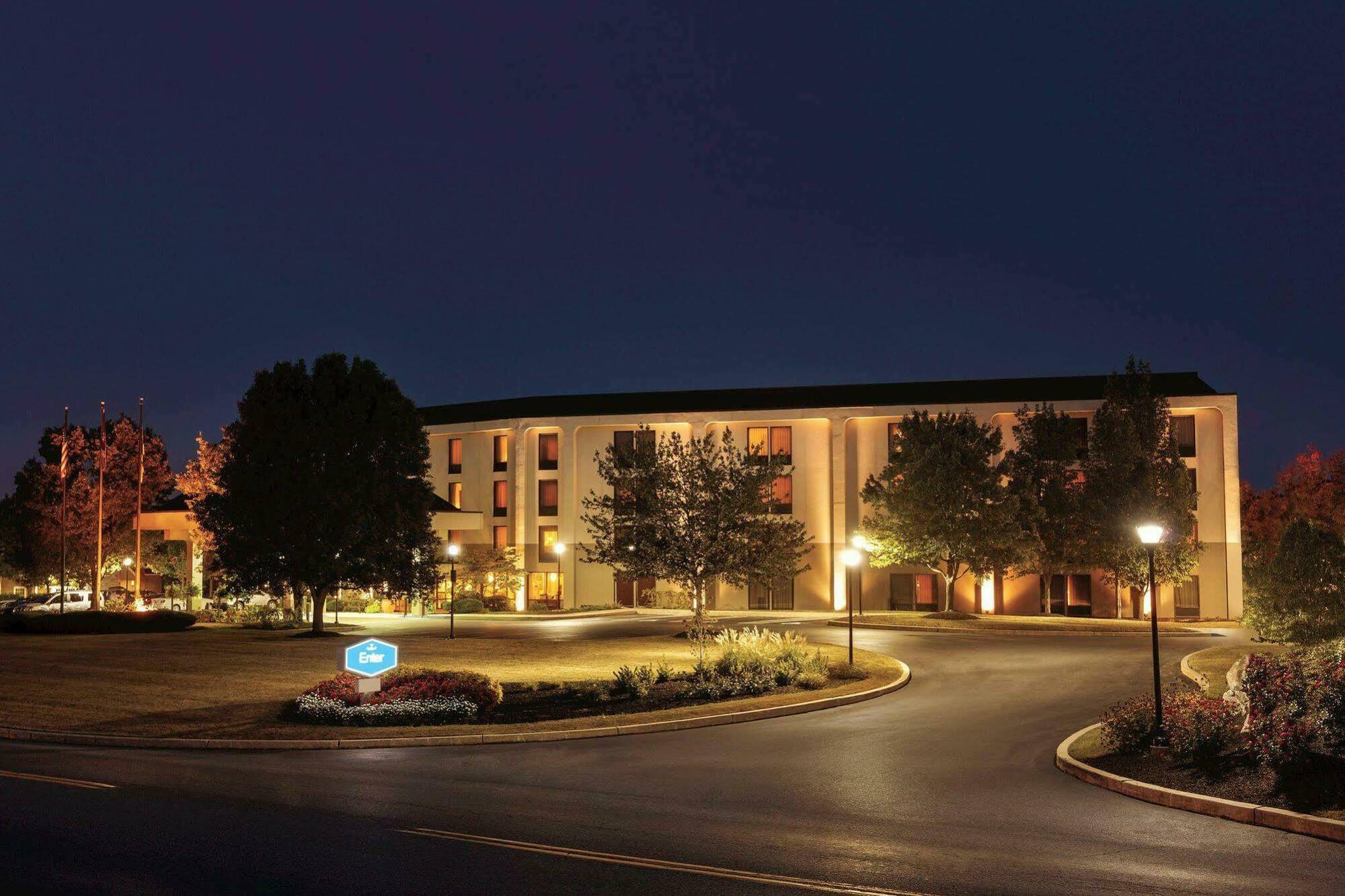 Hampton Inn Lancaster Fertility Bagian luar foto