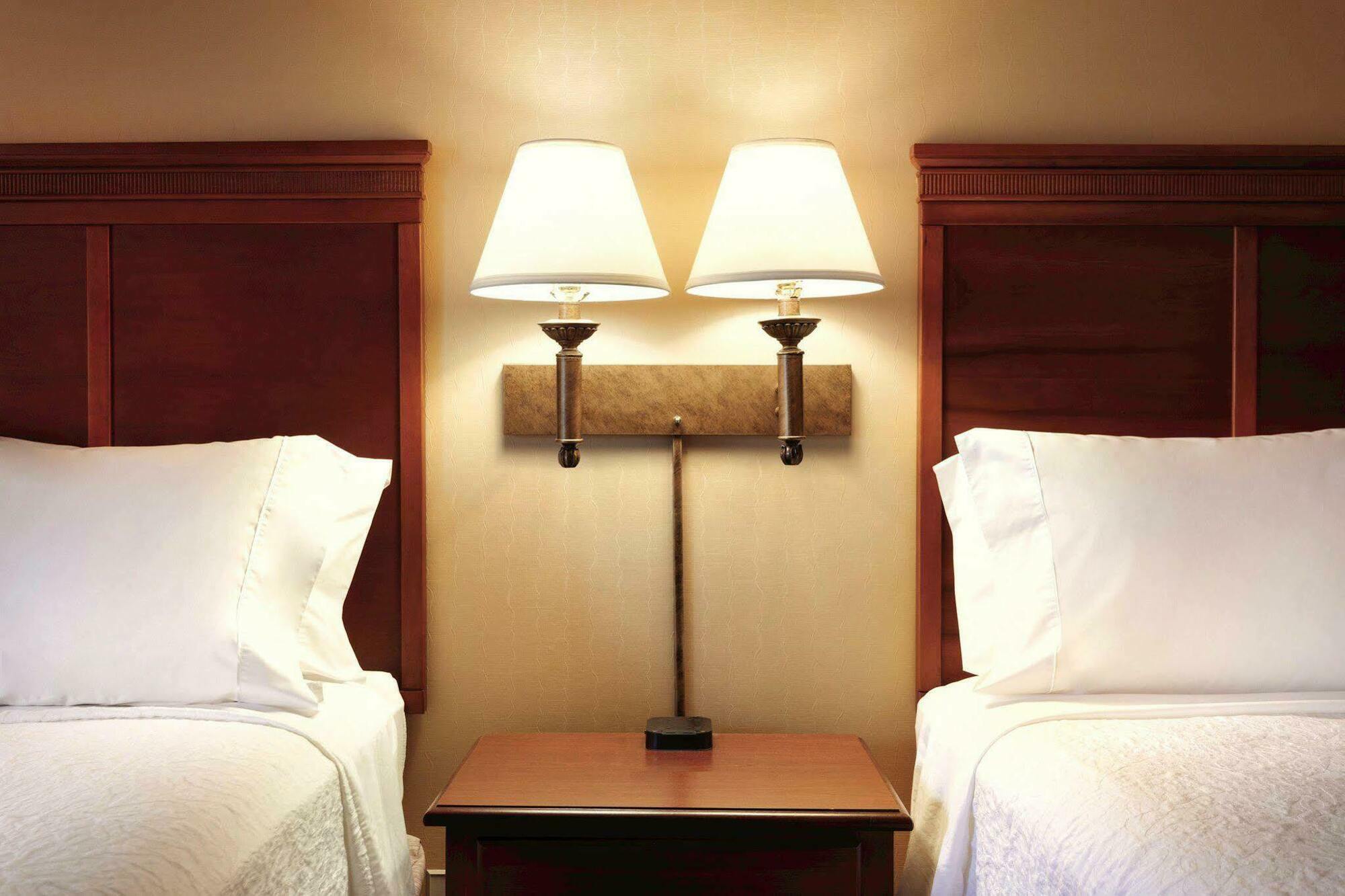 Hampton Inn Lancaster Fertility Bagian luar foto